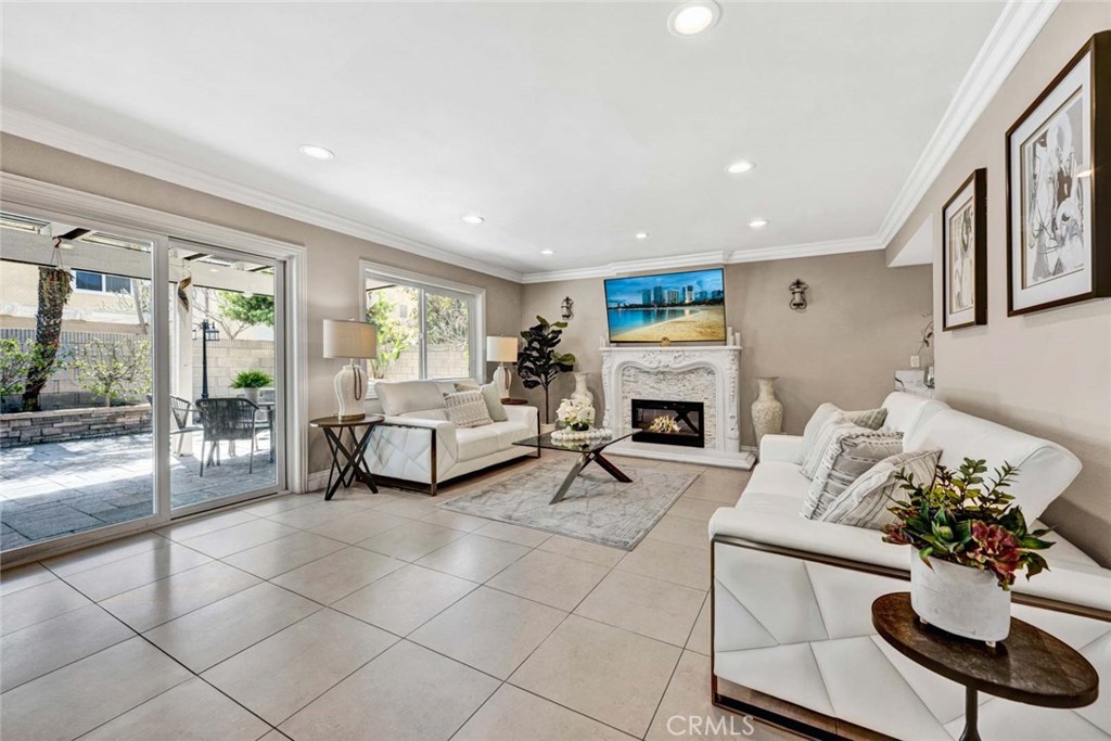 1033 Damascus Circle