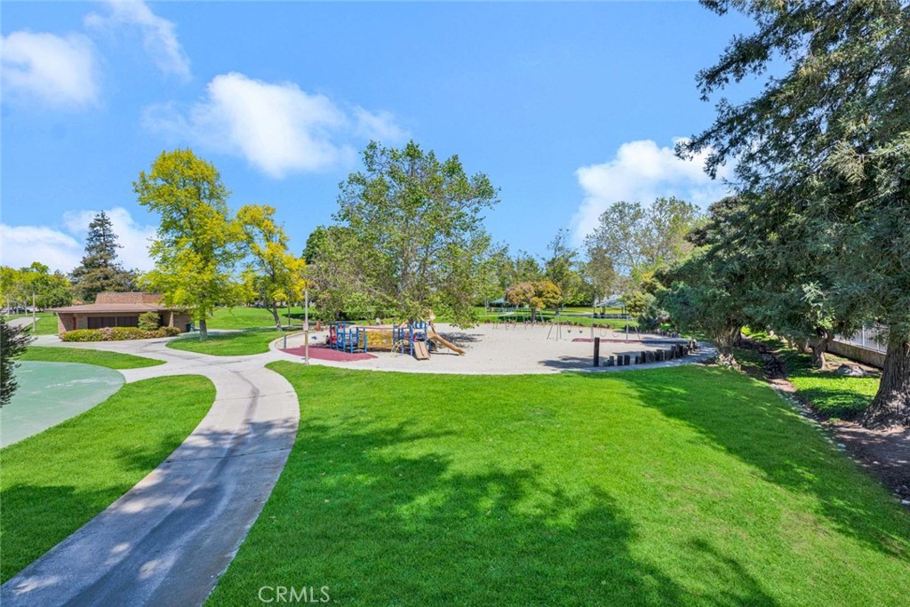 1033 Damascus Circle