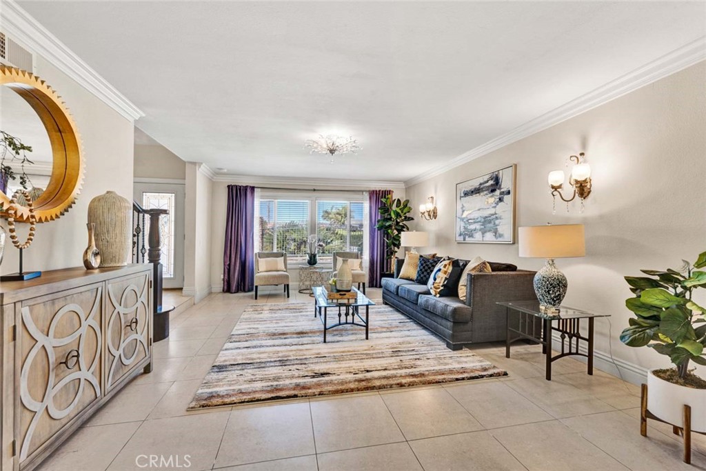 1033 Damascus Circle