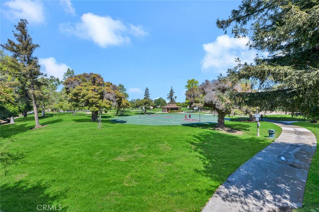 1033 Damascus Circle