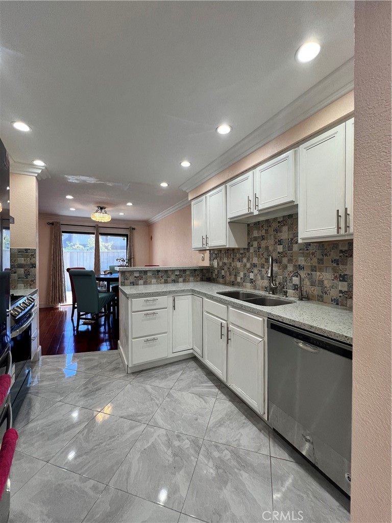 8724 Mar Drive 17