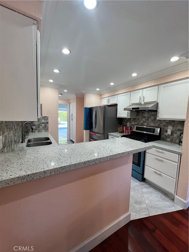 8724 Mar Drive 17