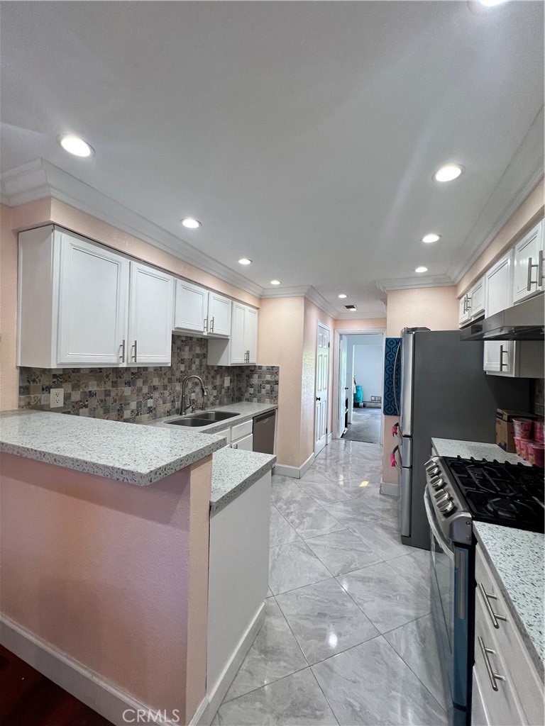 8724 Mar Drive 17