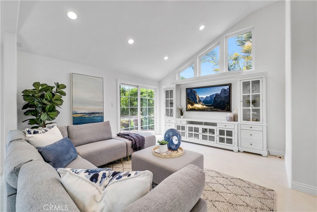 9588 Shimizu River Circle