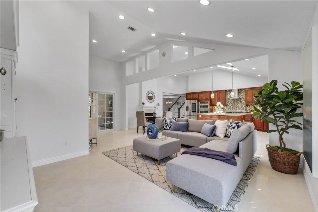 9588 Shimizu River Circle