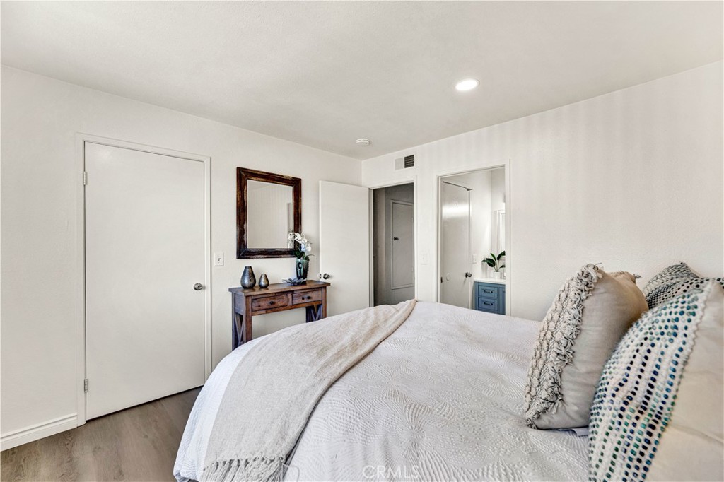 13338 Woodbrook Circle