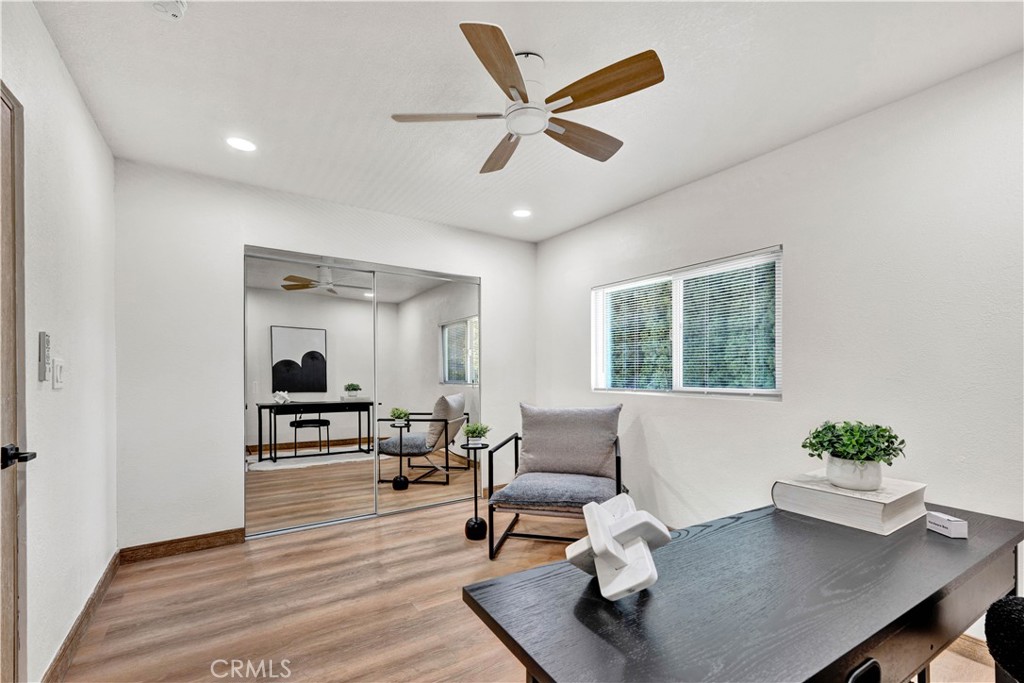 921 Dahlia Avenue