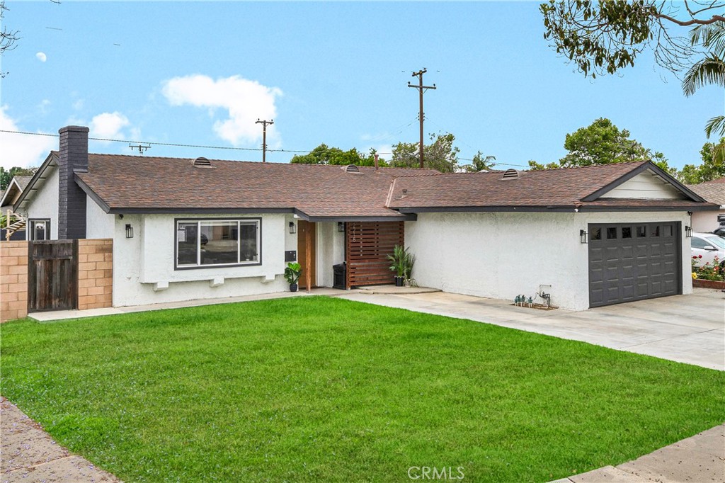 2218 S Linda Way
