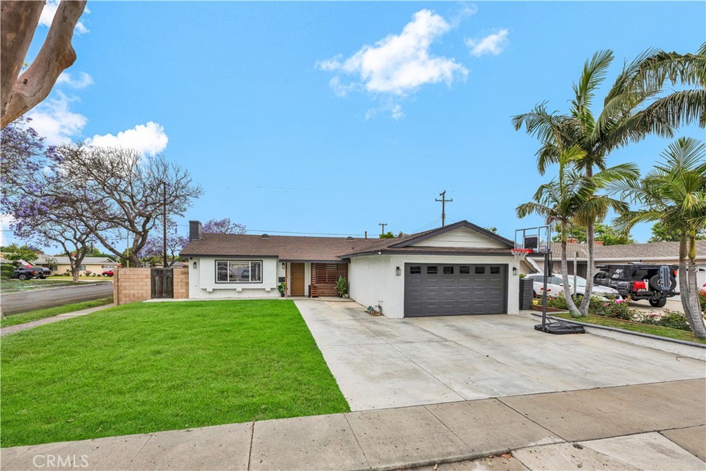 2218 S Linda Way