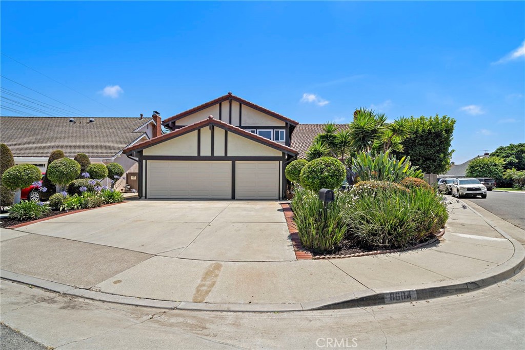 8604 Bluebird Avenue