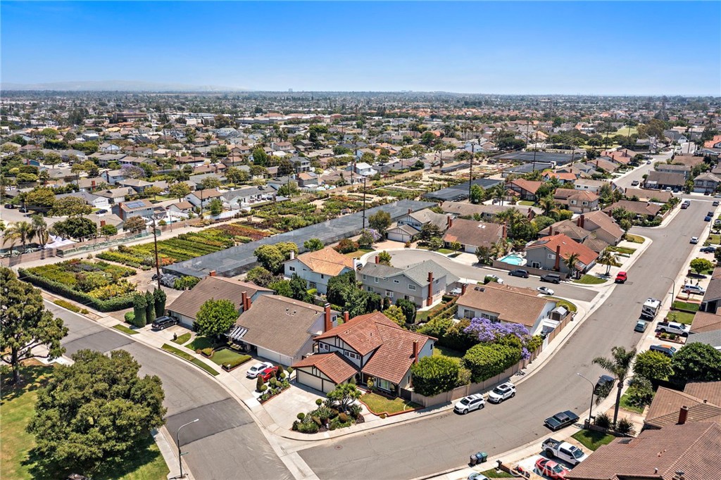 8604 Bluebird Avenue