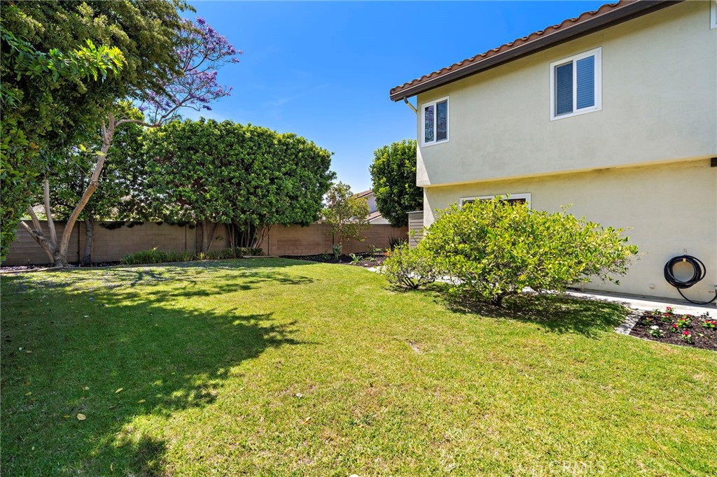 8604 Bluebird Avenue