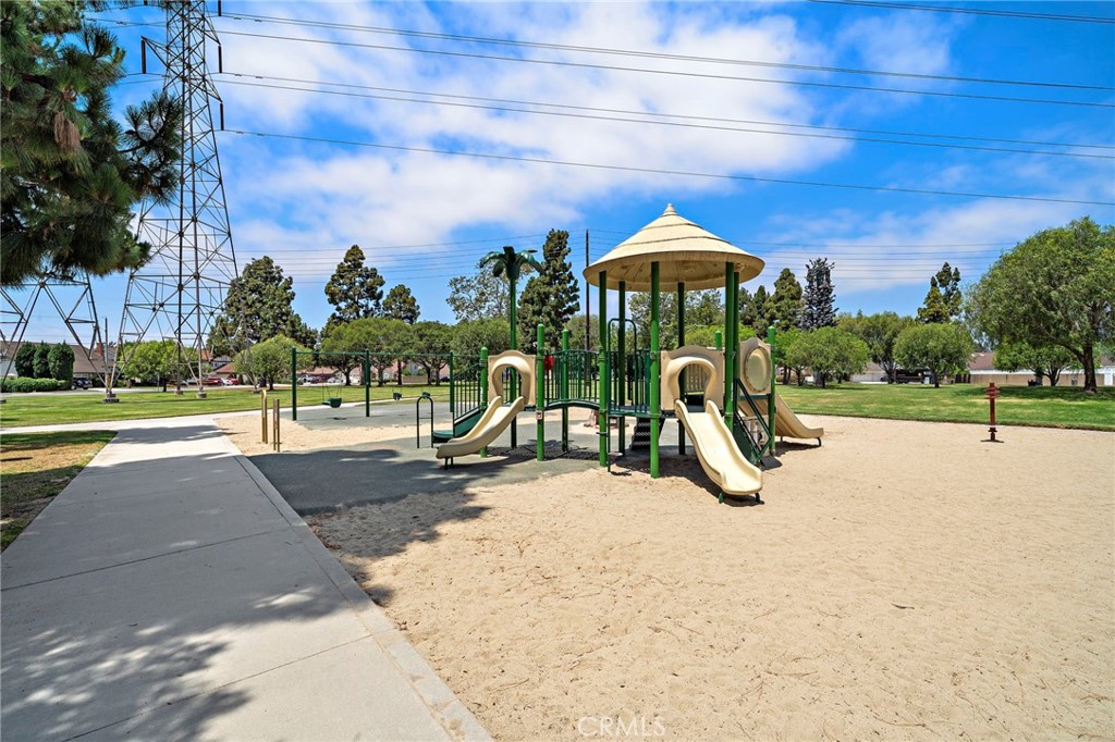 8604 Bluebird Avenue
