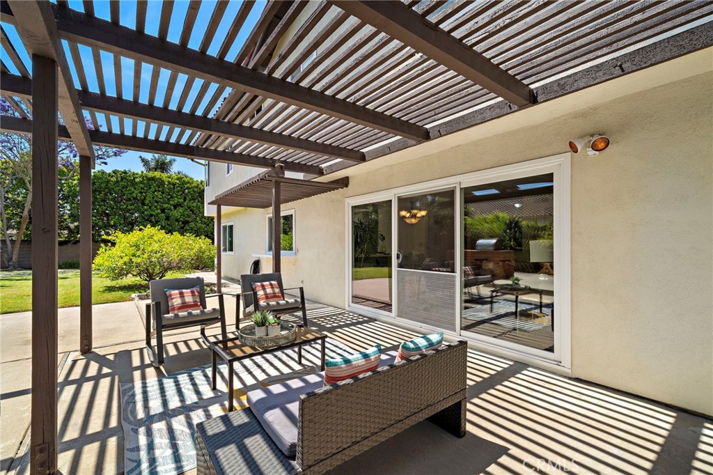 8604 Bluebird Avenue