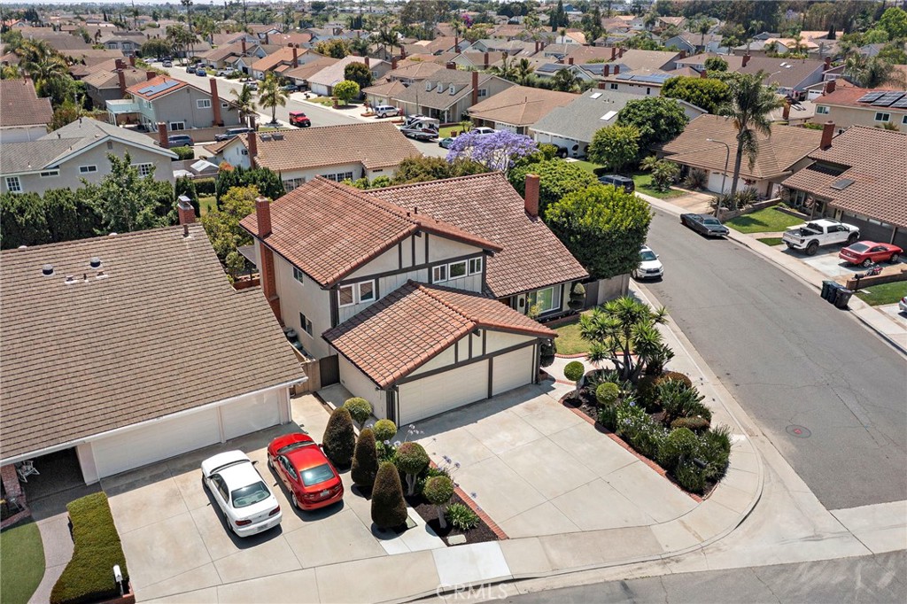 8604 Bluebird Avenue