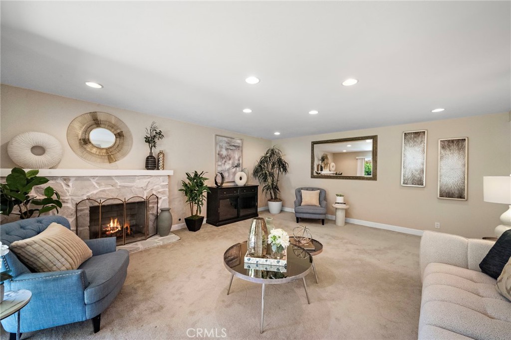 18452 Tamarind Street