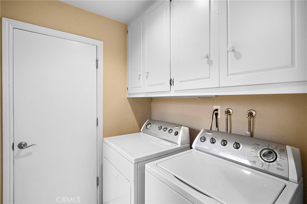 18452 Tamarind Street