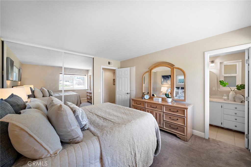 18452 Tamarind Street