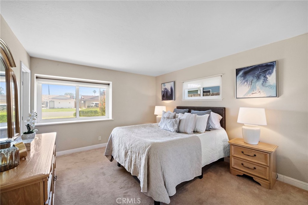 18452 Tamarind Street