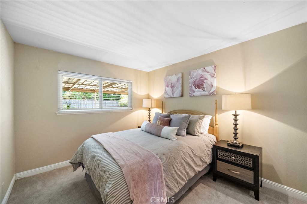 18452 Tamarind Street