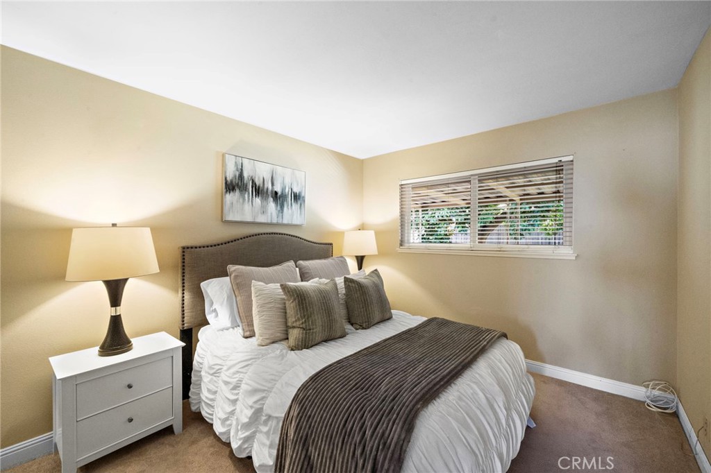 18452 Tamarind Street