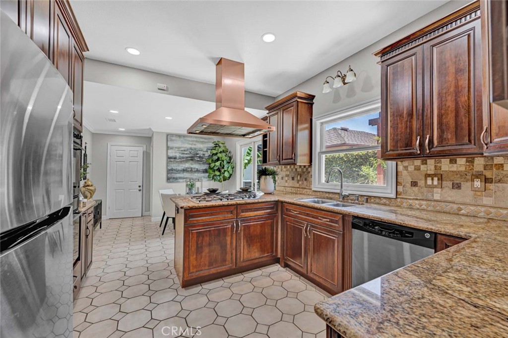 10912 Nighthawk Circle