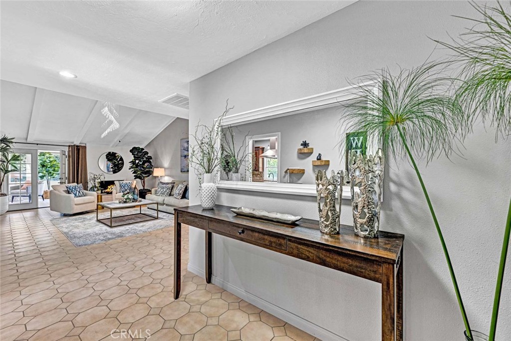 10912 Nighthawk Circle