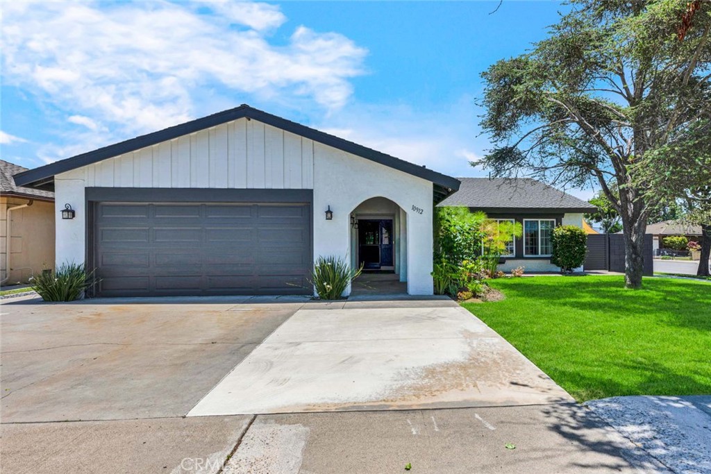 10912 Nighthawk Circle