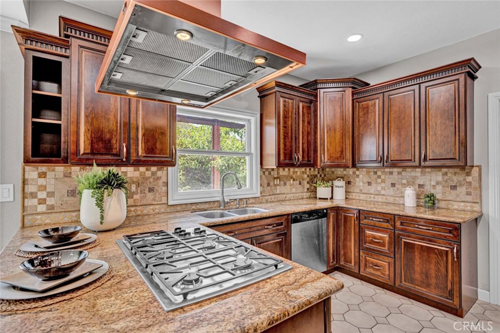 10912 Nighthawk Circle