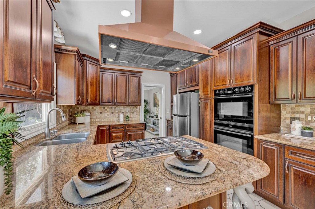 10912 Nighthawk Circle