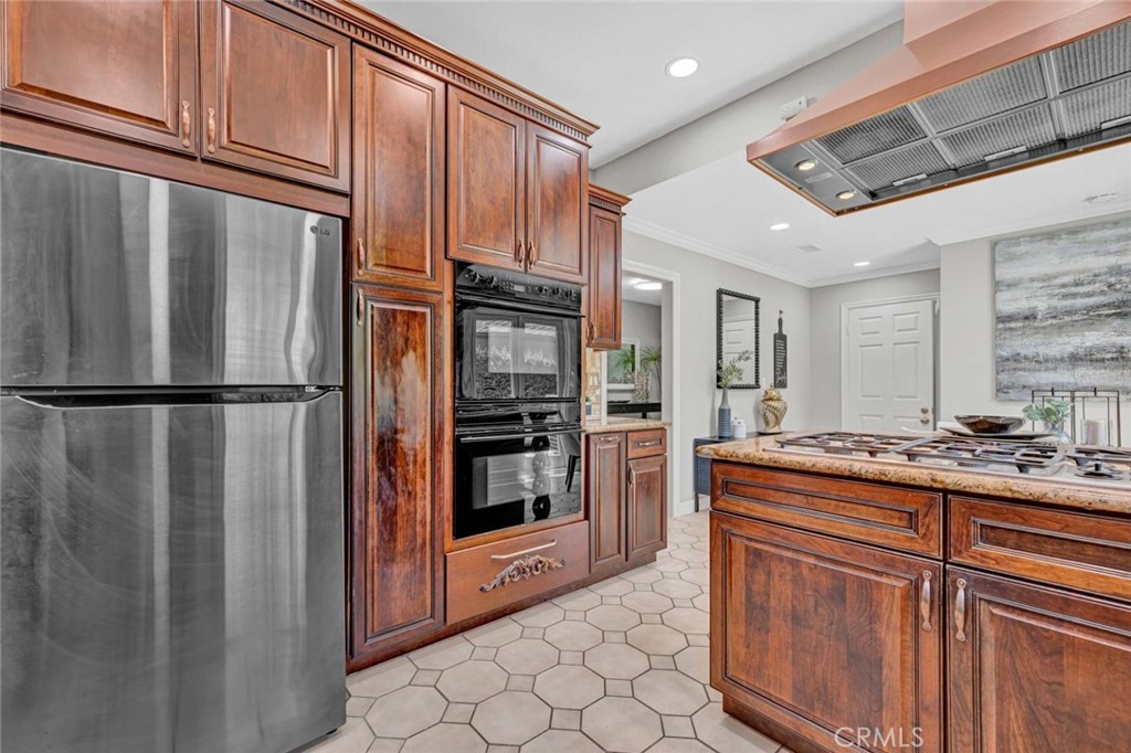 10912 Nighthawk Circle