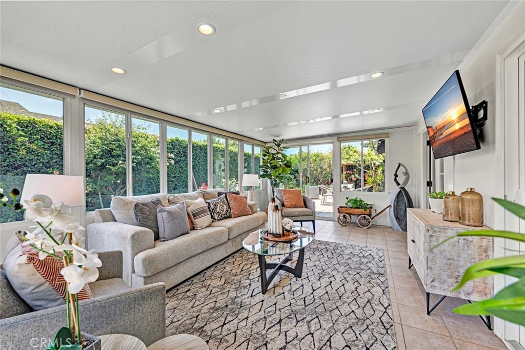 10912 Nighthawk Circle