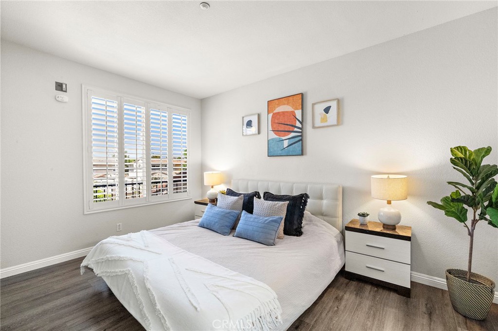 811 Larkridge