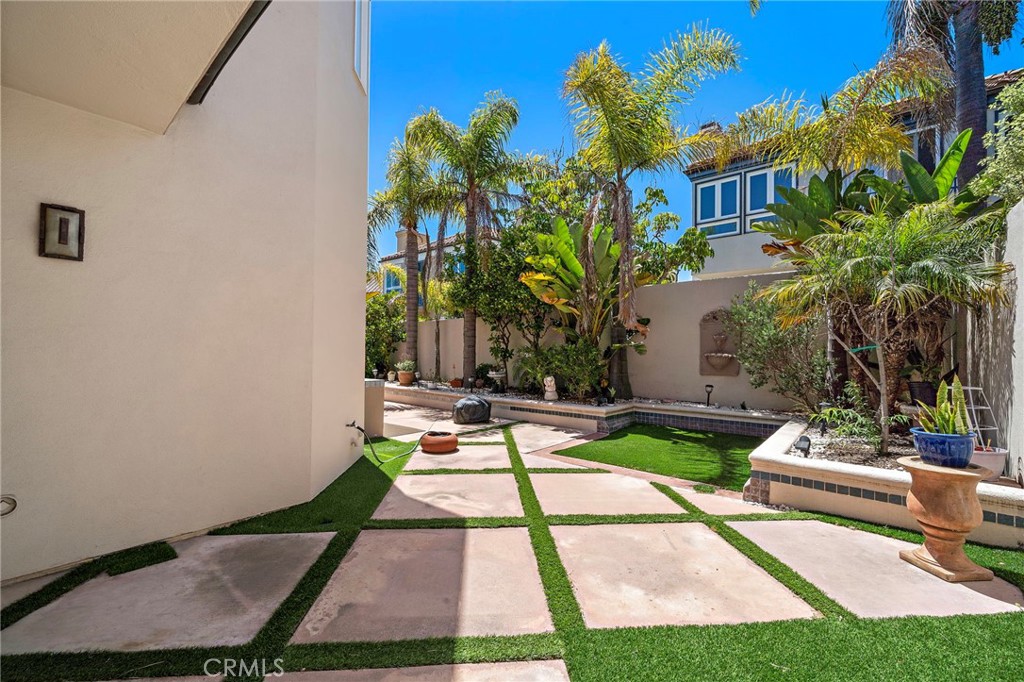 19025 Bayhill Lane