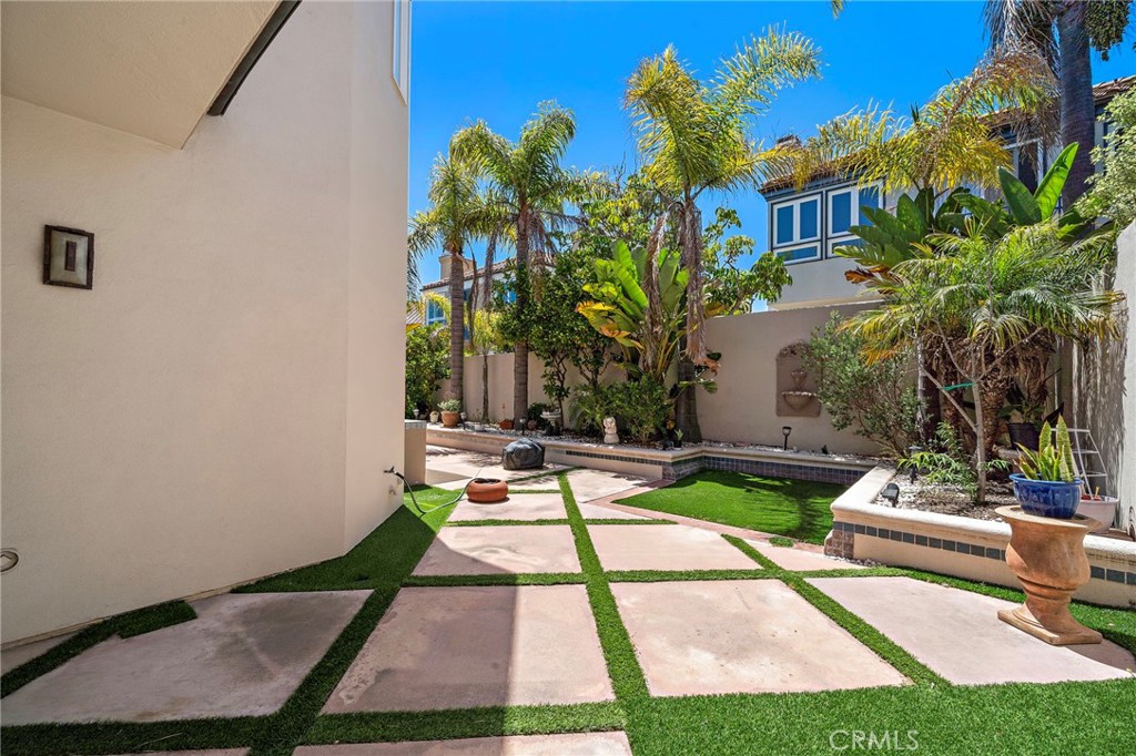19025 Bayhill Lane