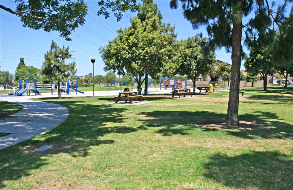 8787 Sunbird Avenue