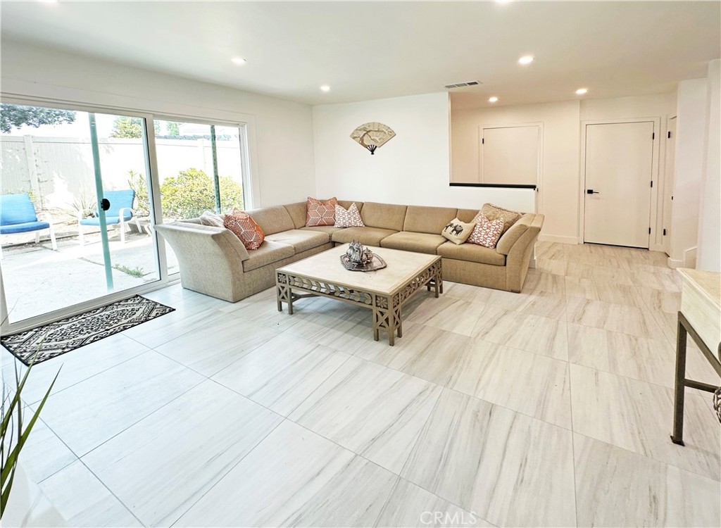 4820 W 5th Street C