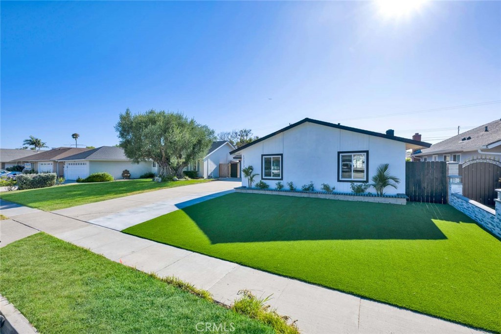 17373 Santa Maria Street
