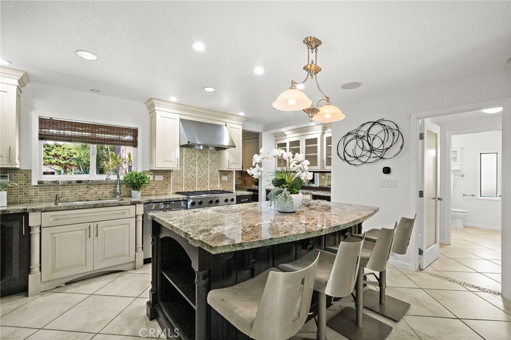 9168 El Azul Circle