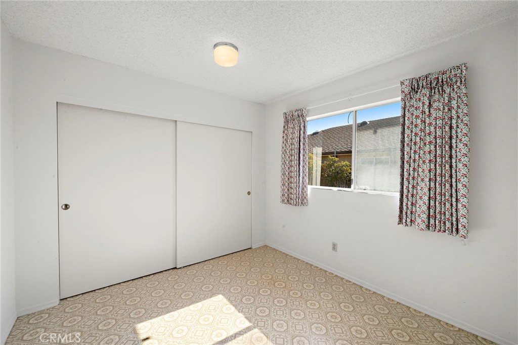 11551 Gladstone Circle