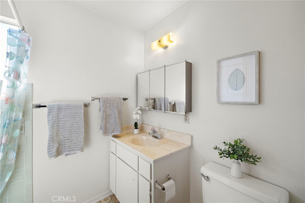 11551 Gladstone Circle