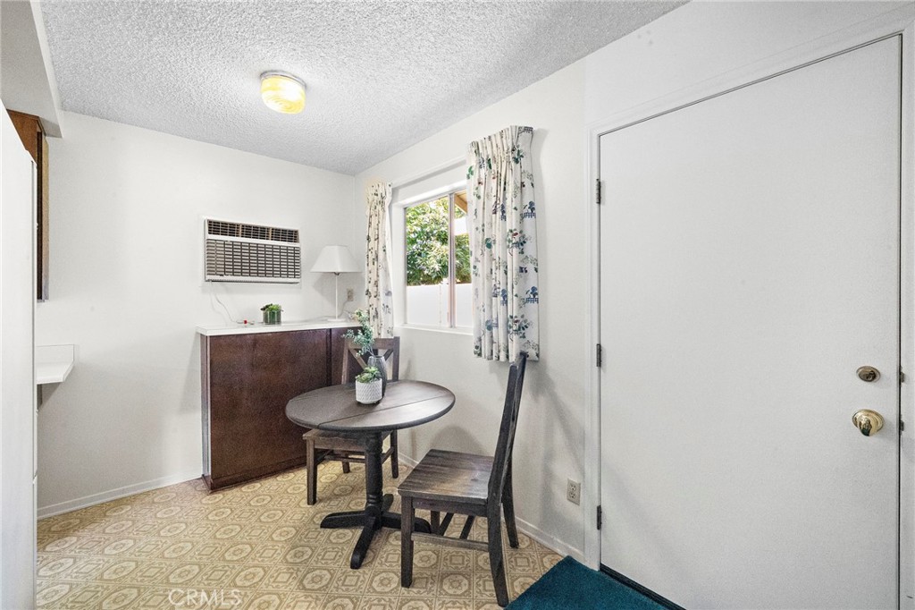 11551 Gladstone Circle