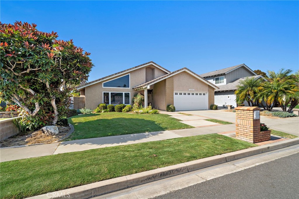 11551 Gladstone Circle