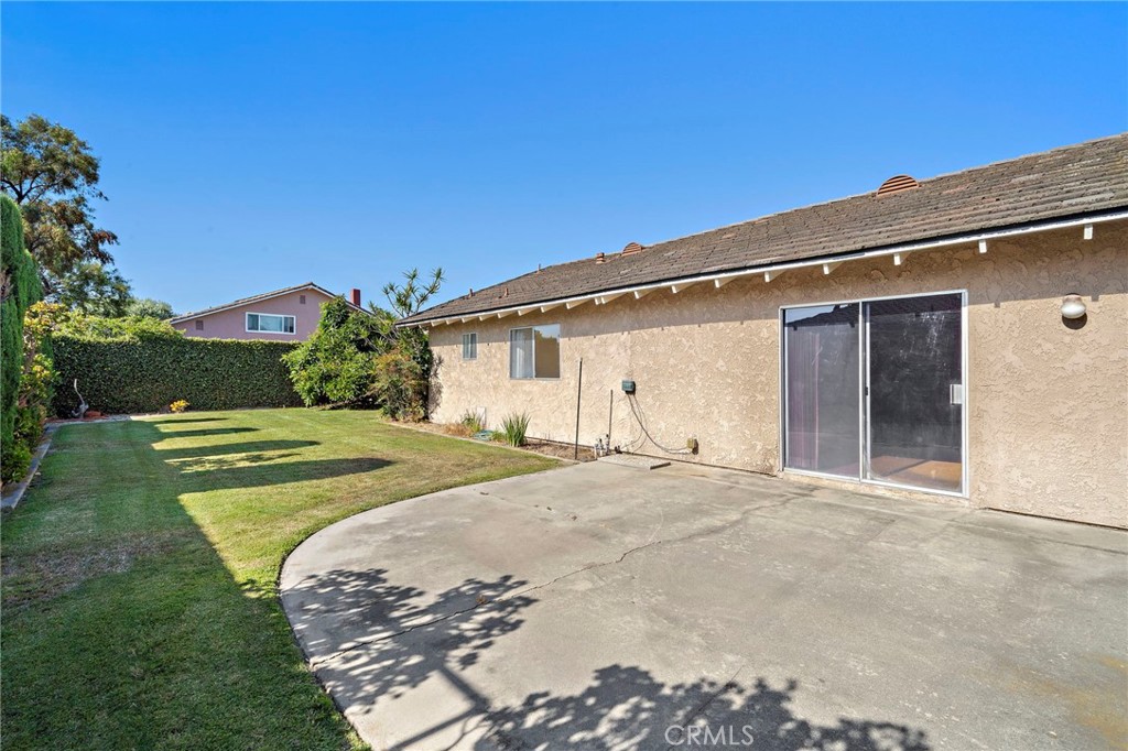 11551 Gladstone Circle