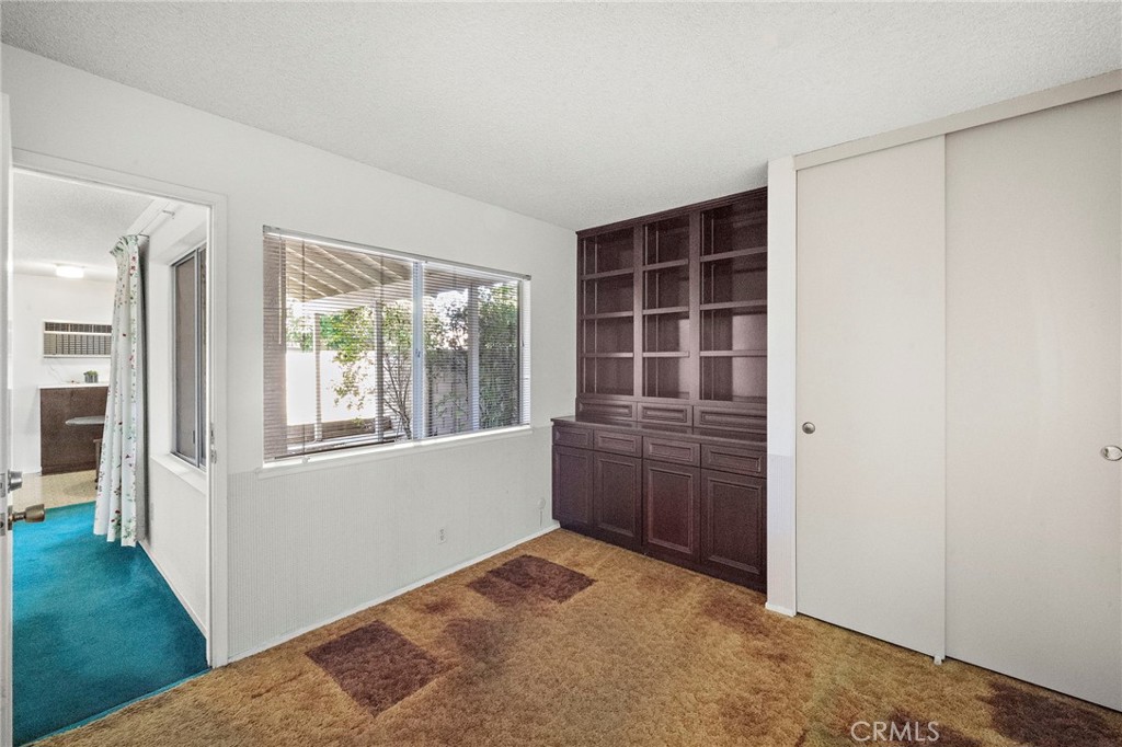 11551 Gladstone Circle