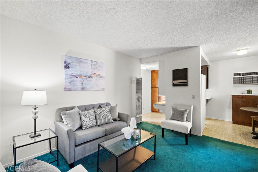 11551 Gladstone Circle