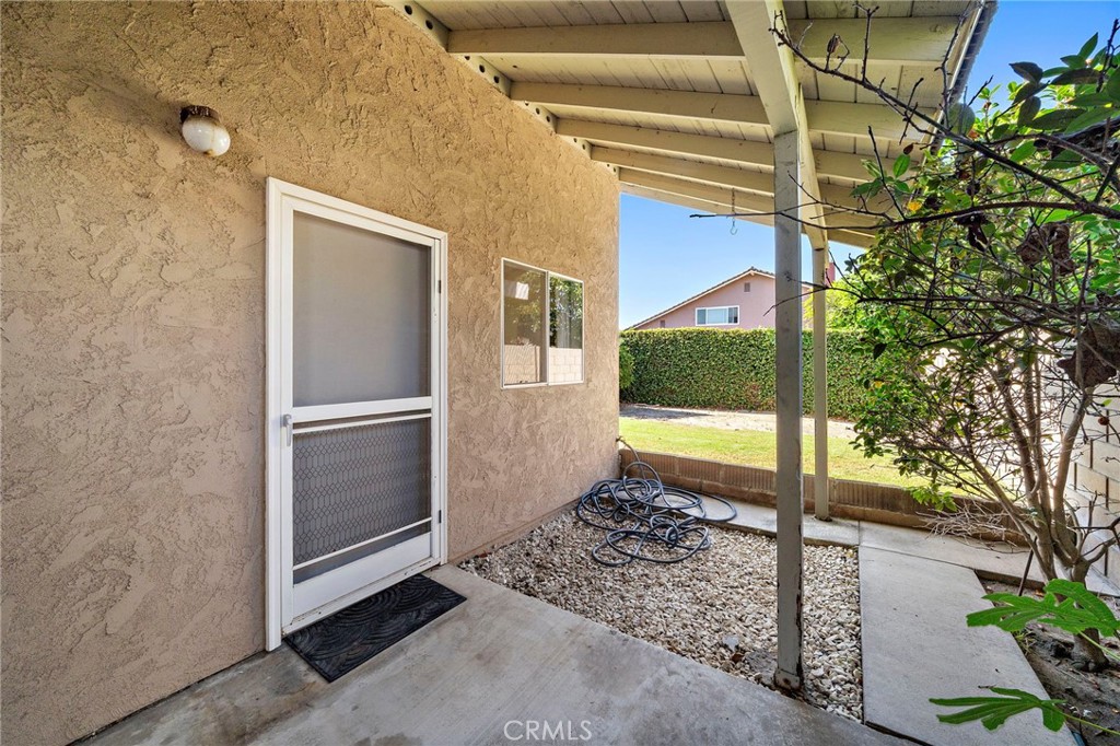 11551 Gladstone Circle