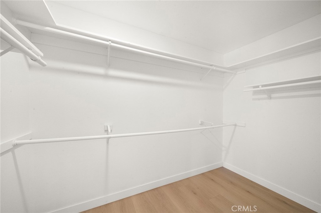 9092 La Linda Avenue