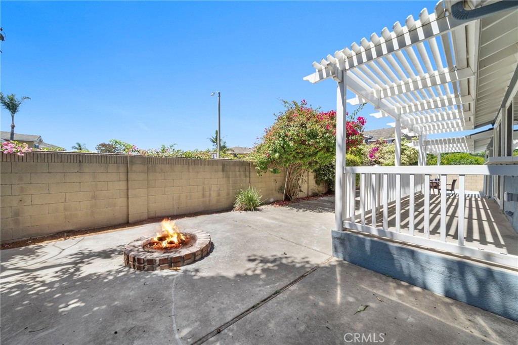 9092 La Linda Avenue