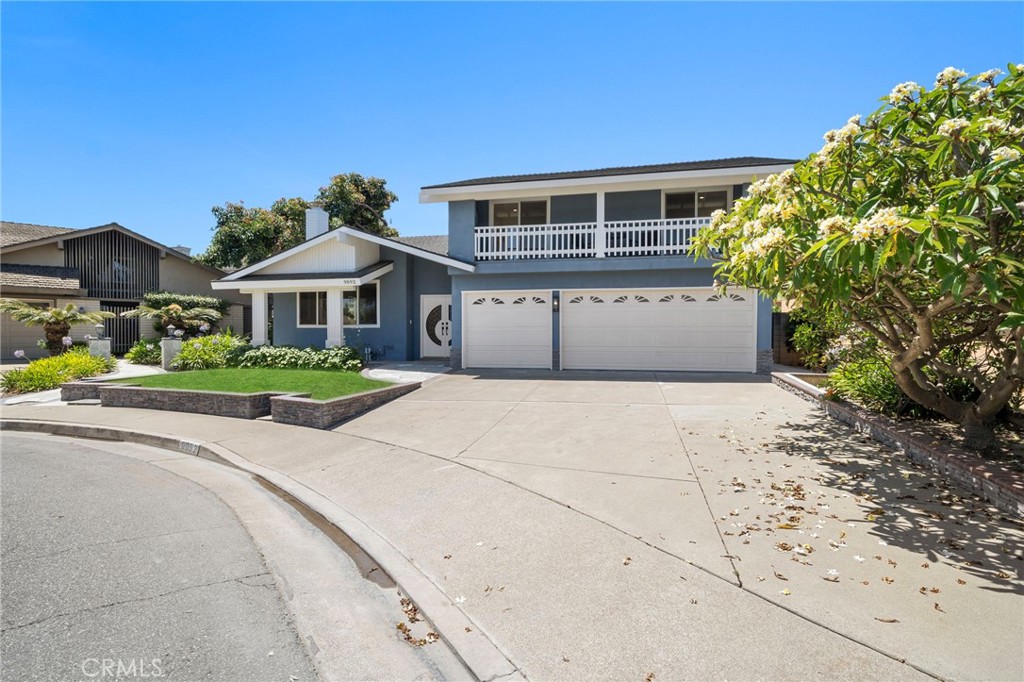 9092 La Linda Avenue